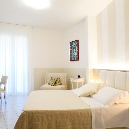 Hotel Rosmarina Marina di Grosseto Exterior foto